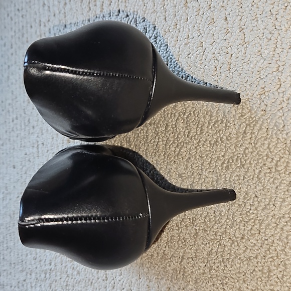 NWOT Kelly and Katie Heels - Picture 5 of 5